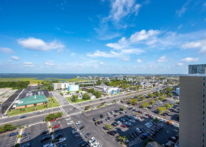 Beautiful 2 Bedroom In North Oc With Pool!